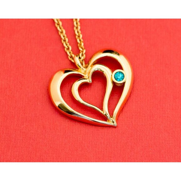 Vintage Double-Heart Sapphire Avon Necklace 28 Inches F13 - Picture 1 of 3